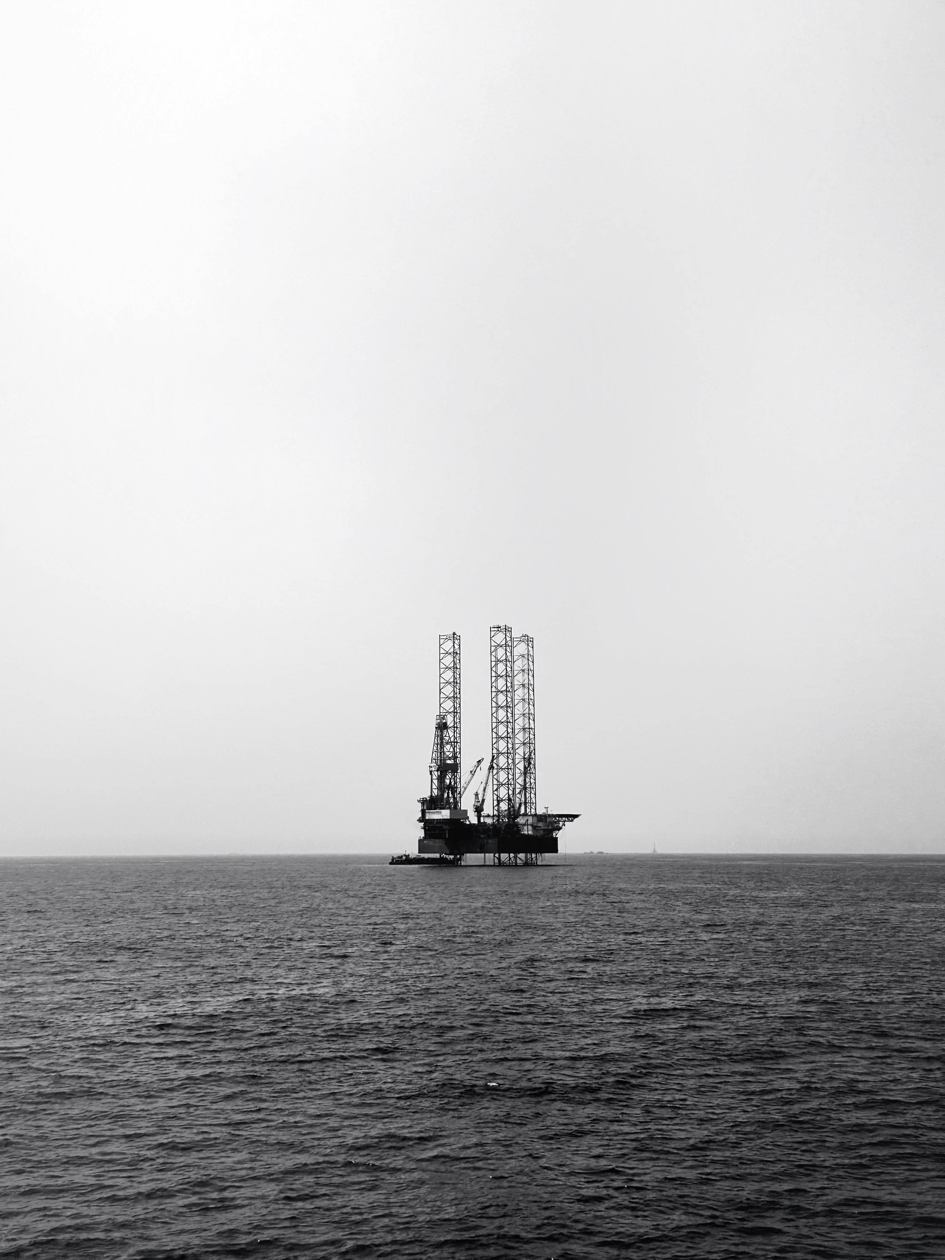 Tensión en Medio Oriente dispara riesgos para (el petróleo y el comercio global)